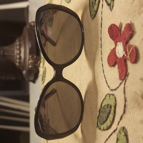Tory Burch Sunglasses - Picture 12 of 12